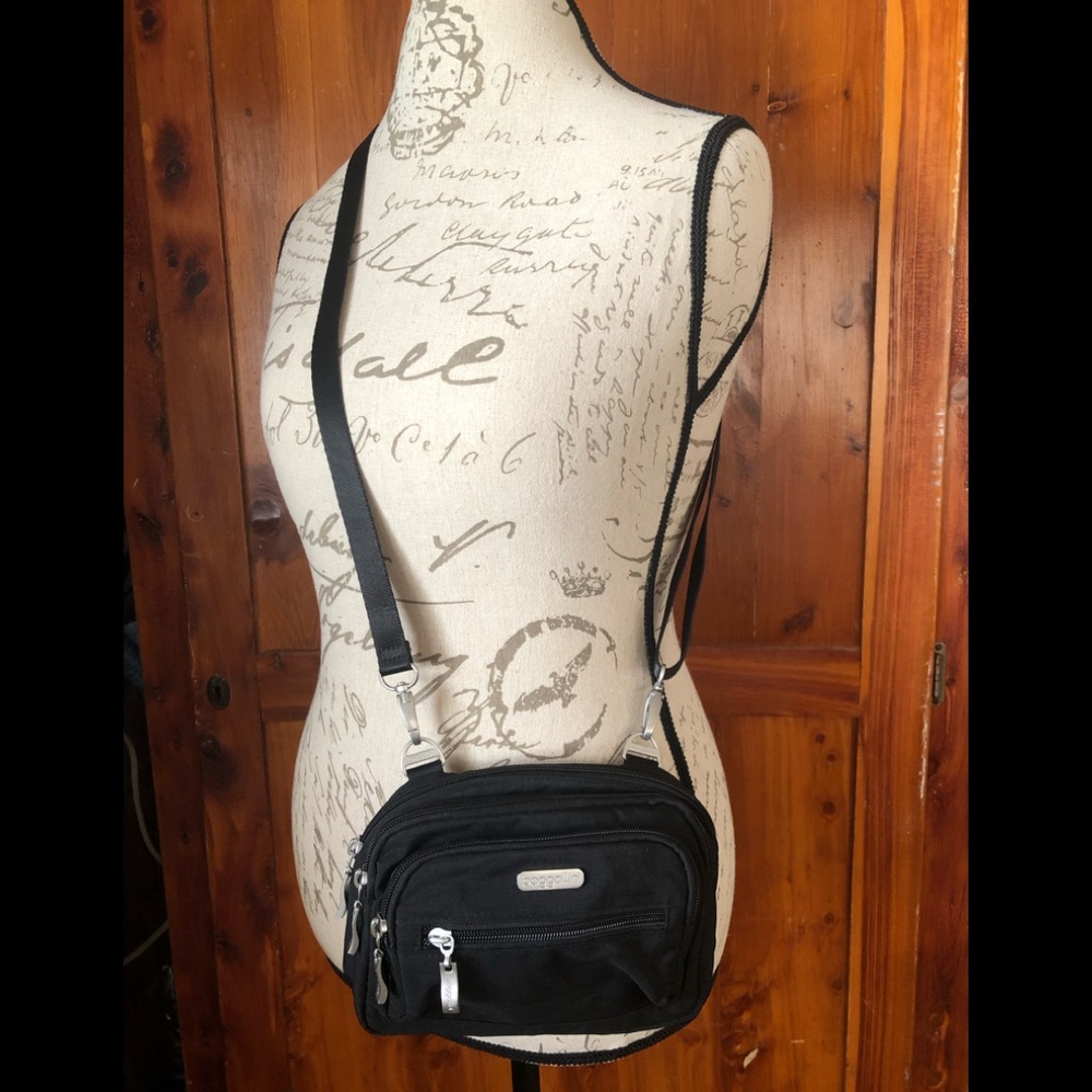 Baggallini convertible Crossbody / Fanny pack